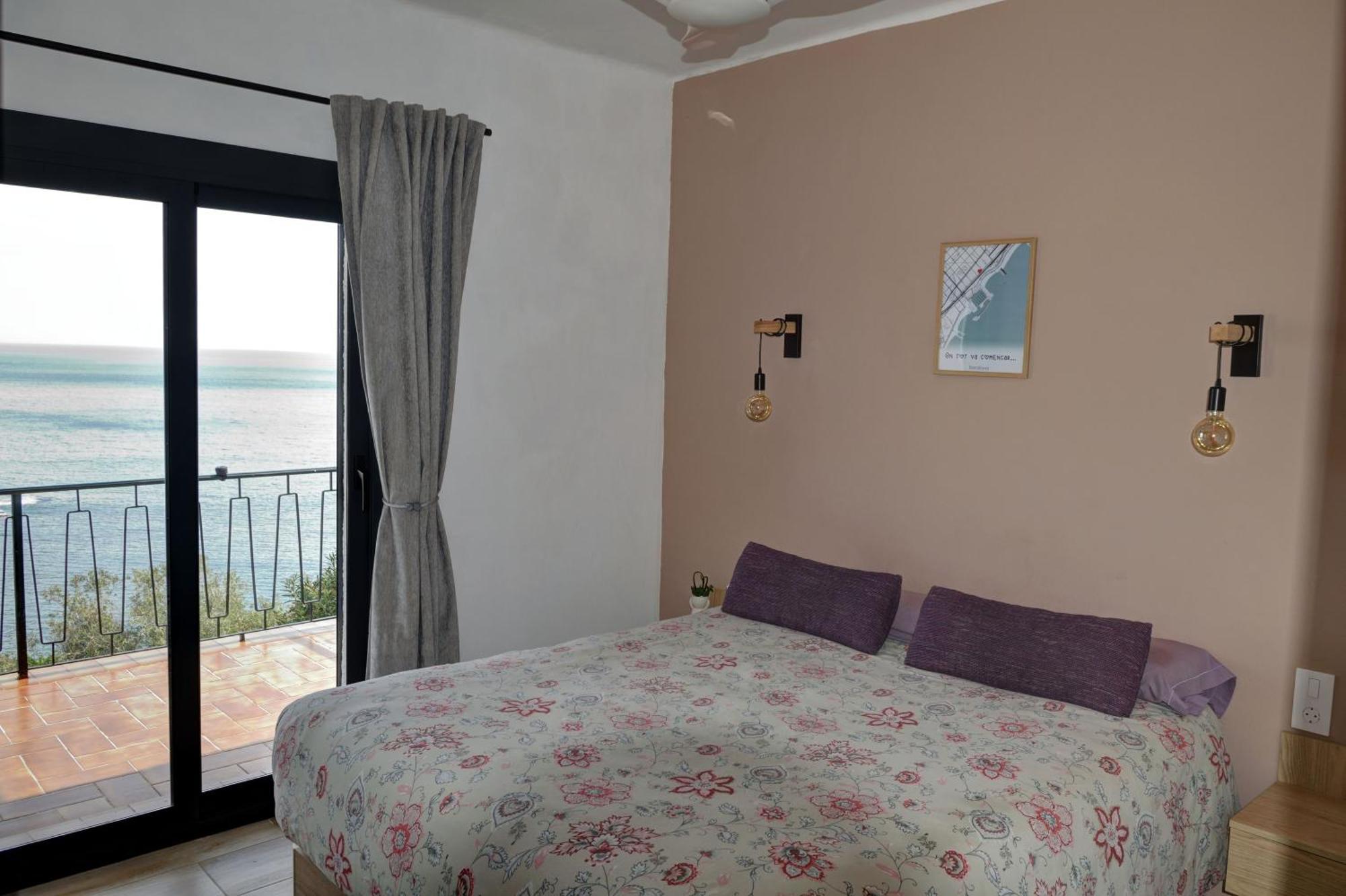 Apartamento Deluxe Cau Del Llop Llanca Bagian luar foto