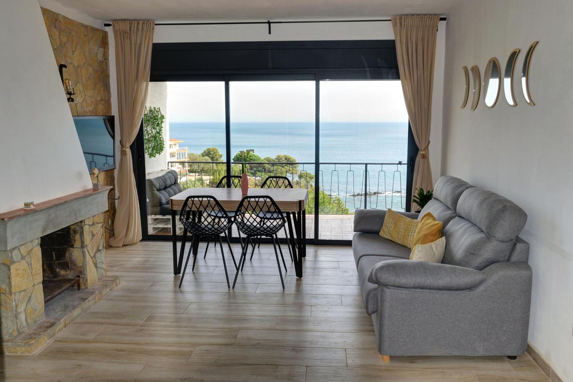 Apartamento Deluxe Cau Del Llop Llanca Bagian luar foto