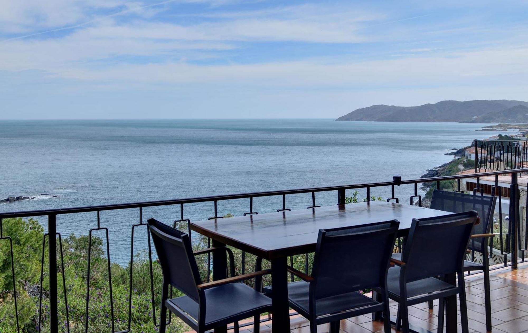 Apartamento Deluxe Cau Del Llop Llanca Bagian luar foto