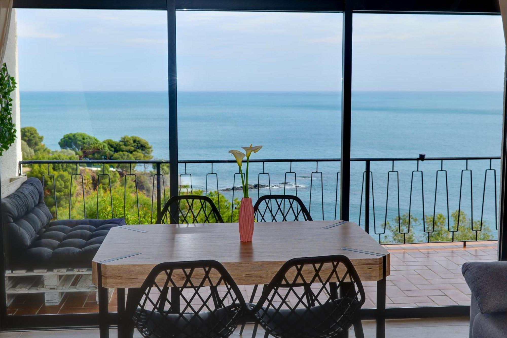 Apartamento Deluxe Cau Del Llop Llanca Bagian luar foto
